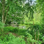 Sur La Rive Vierre Дом отдыха *